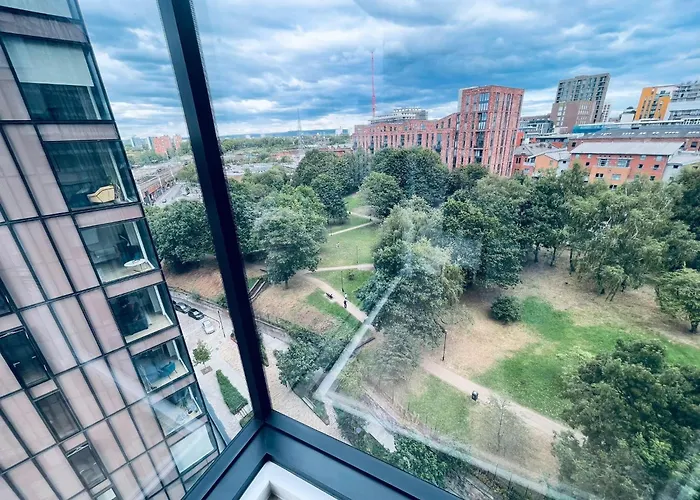 City Sky View Centre Luxe - 2 Bedrooms